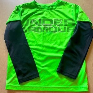 Boys size 7 long sleeved Under Armour shirt
